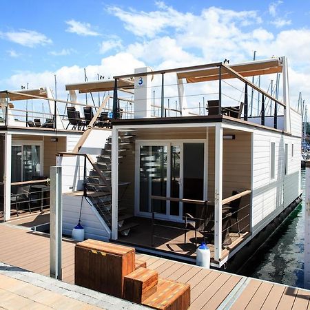 Floating House Sea Queen Portoroz Exterior photo